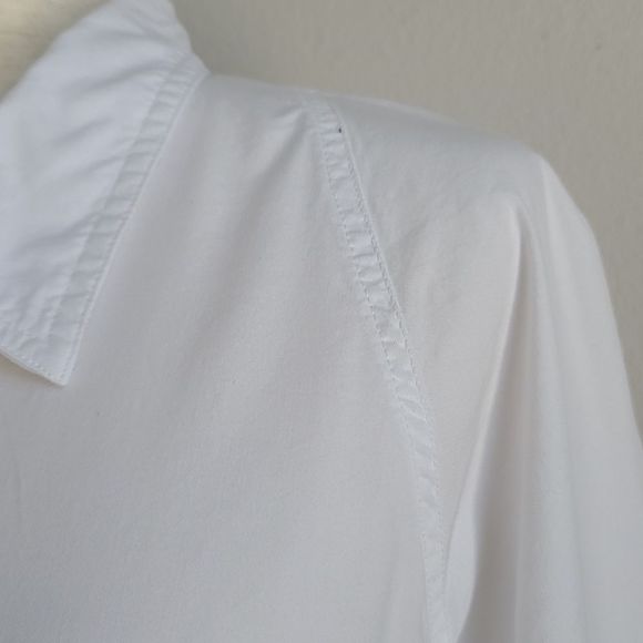 UNIVERSAL THREAD CO. WOMAN'S SHIRT - Picture 6 of 10